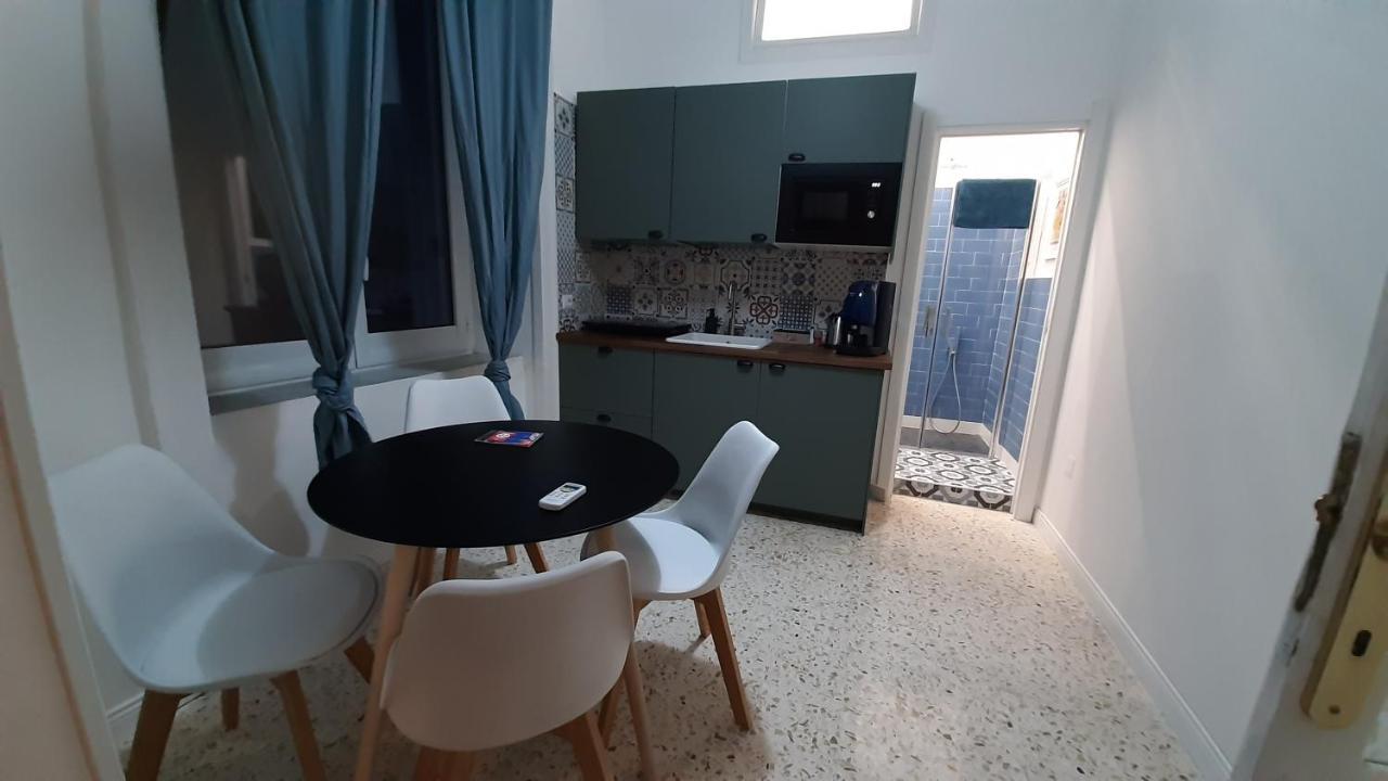 شقة Palazzetto Di Neubourg نابولي المظهر الخارجي الصورة