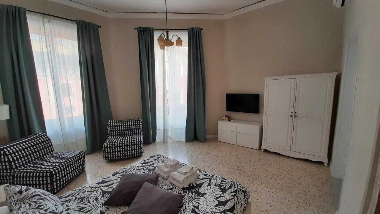 شقة Palazzetto Di Neubourg نابولي المظهر الخارجي الصورة