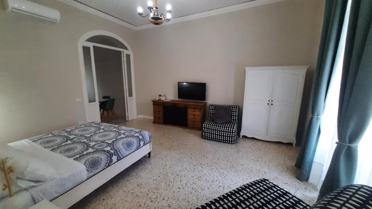 شقة Palazzetto Di Neubourg نابولي المظهر الخارجي الصورة