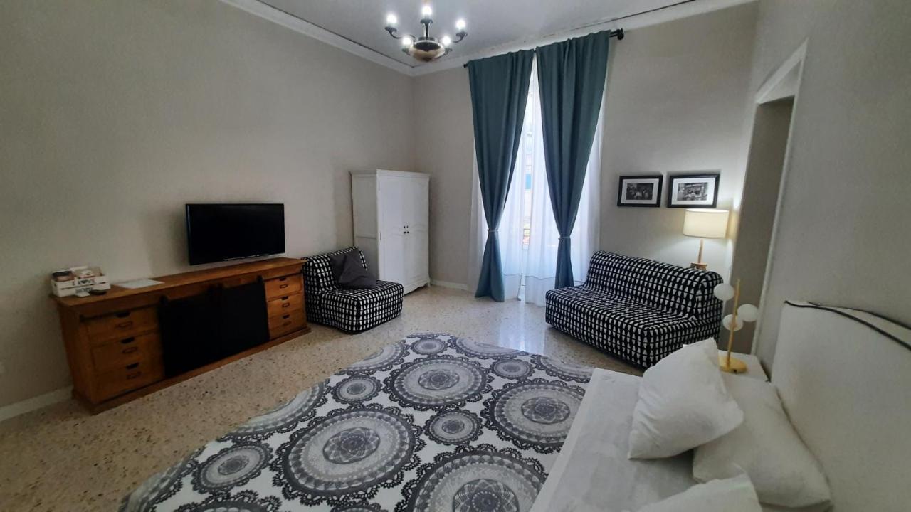 شقة Palazzetto Di Neubourg نابولي المظهر الخارجي الصورة
